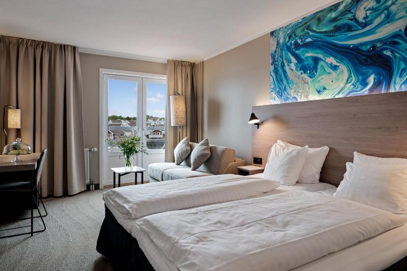 Twin Room image 1