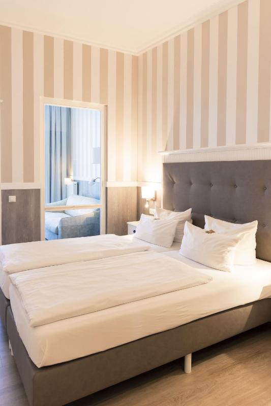 Junior Suite image 2