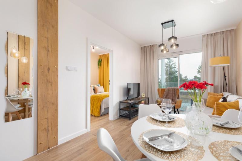 Perłowa Przystań Seaside Apartment by Noclegi Renters - image 8