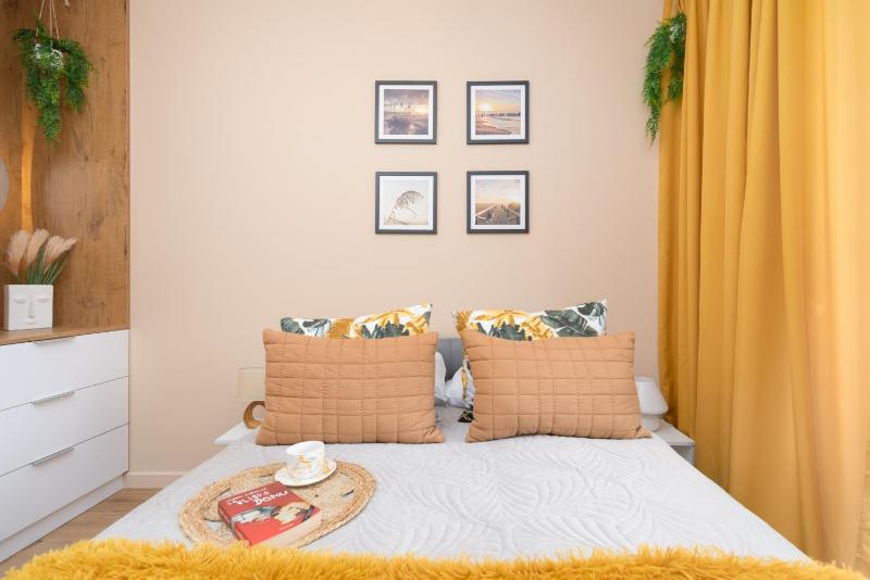 Perłowa Przystań Seaside Apartment by Noclegi Renters - image 11