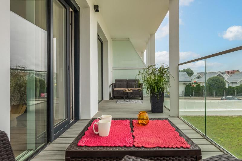 Perłowa Przystań Seaside Apartment by Noclegi Renters - image 25