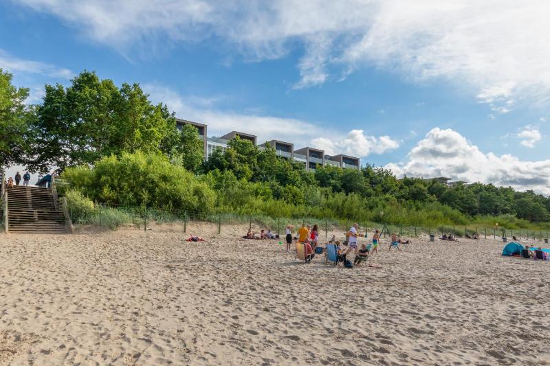 Perłowa Przystań Seaside Apartment by Noclegi Renters - image 23