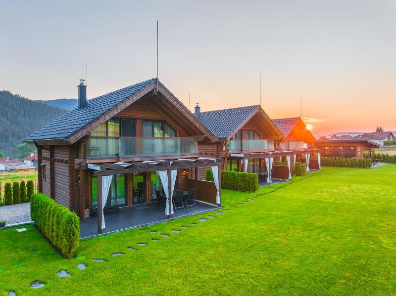 Superior Chalet image 2