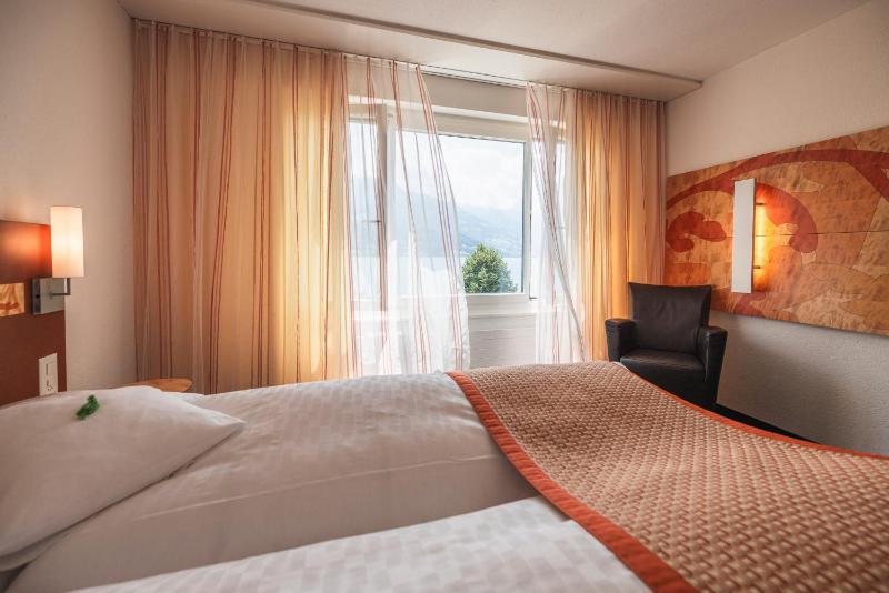 Standard Double or Twin Room with Bath image 2