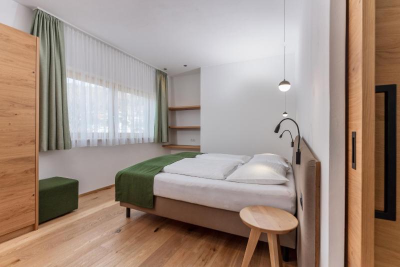 One-Bedroom Apartment image 3