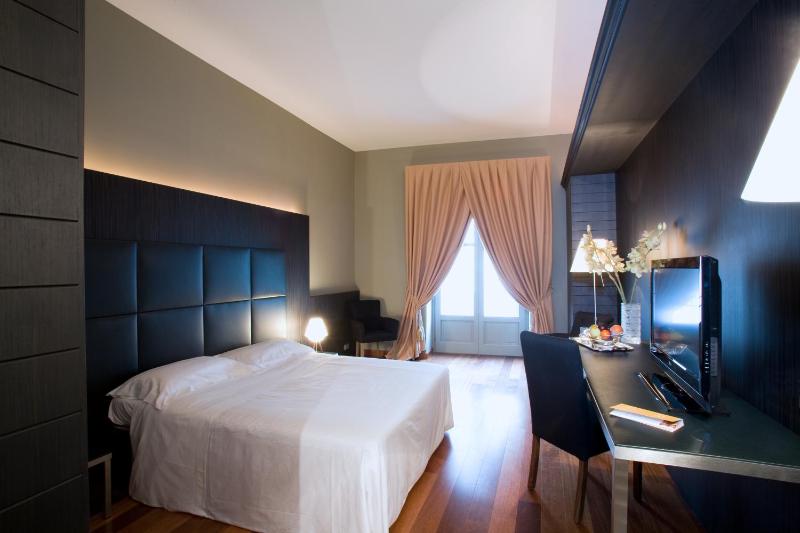 Superior Double Room (1 Adult) image 3