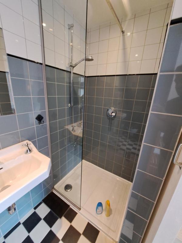 Standard Double Room image 2