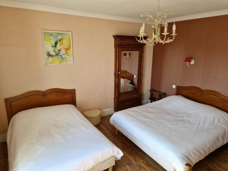 Standard Quadruple Room image 1