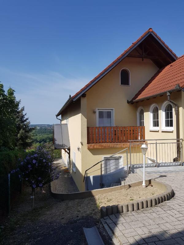 Haus Hibiskus Images