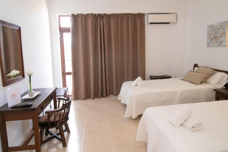 Twin Room with Balcony image 3