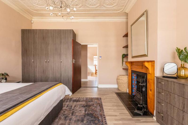 House Firefly Muckleneuk - Furnished House - image 8