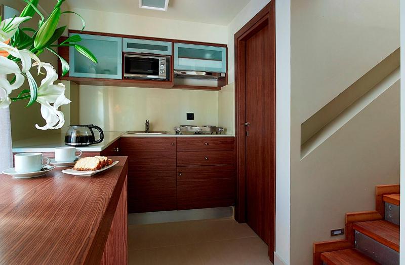 Junior Suite with Balcony image 2