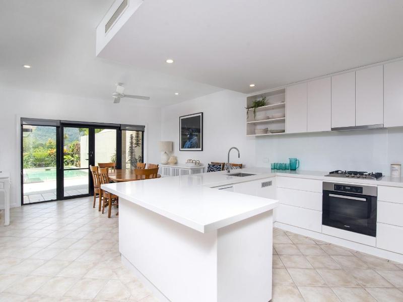 4 Thorntons West - image 23