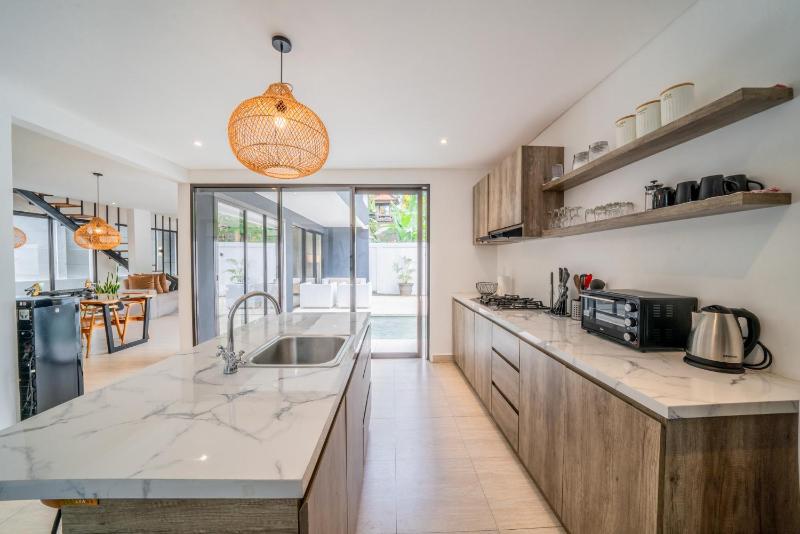 Villa Anna - Stylish 3BR Brand New Villa in Canggu - image 20