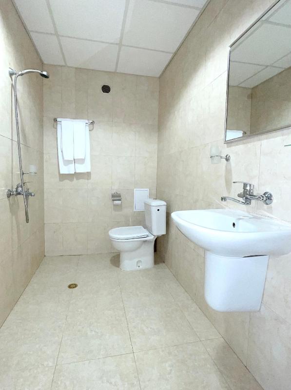 Double Room image 3