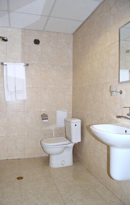 Double Room image 2