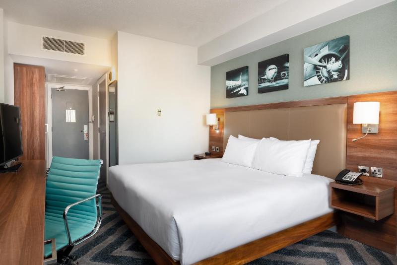 Deluxe King Room image 4