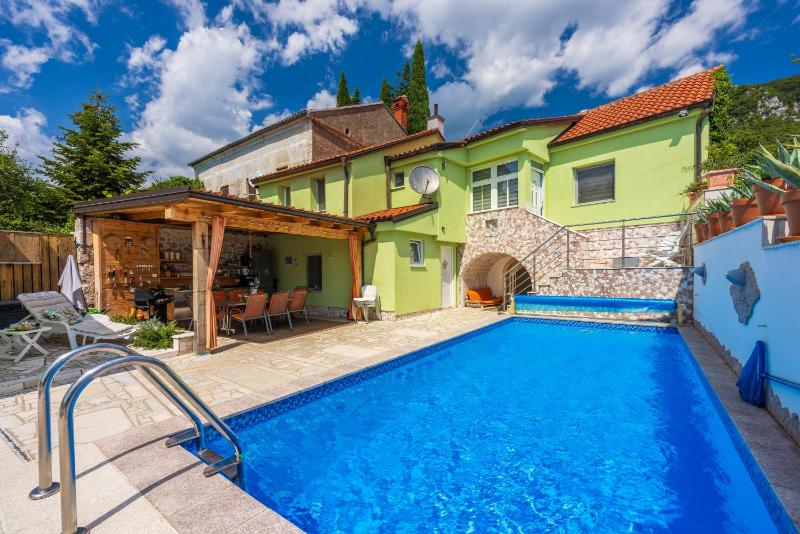 Holiday Home image 2