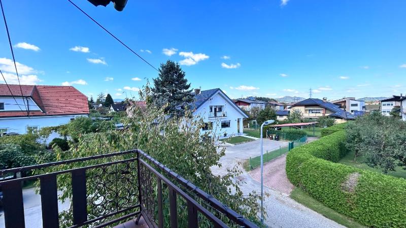 Double Room with Balcony image 3