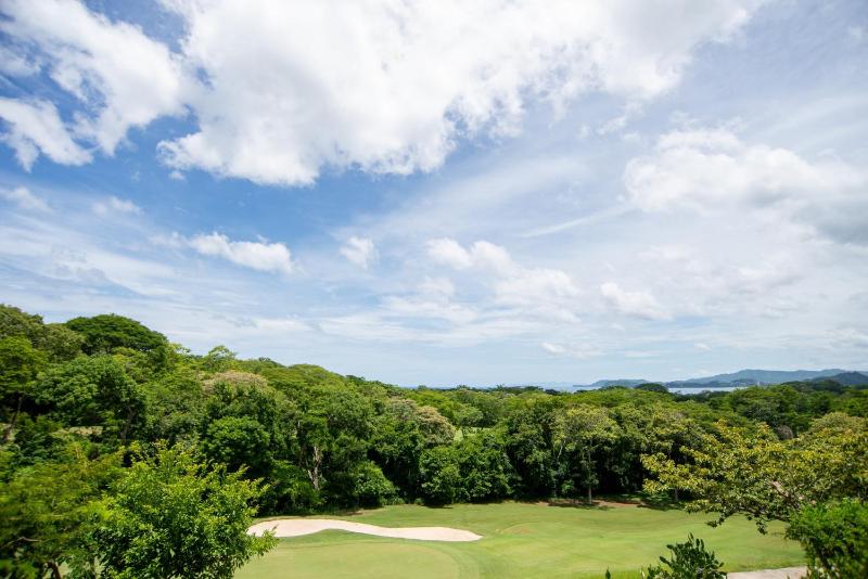 Spacious 2BR Condo with Ocean Glimpse - Jobo - Reserva Conchal Golf Resort - image 2