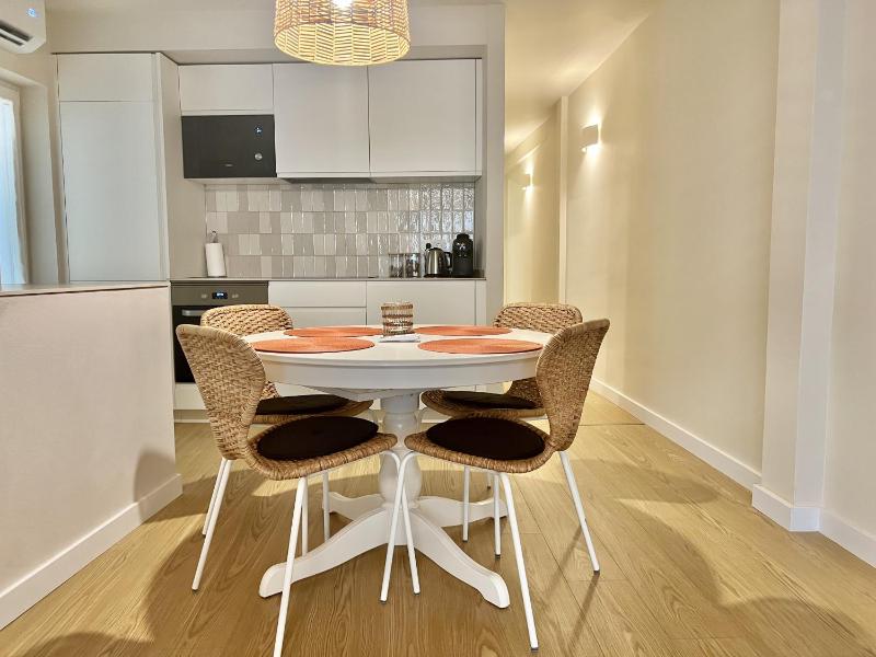 Cozy San Cristobal Apartment in Heart of Alicante - image 22