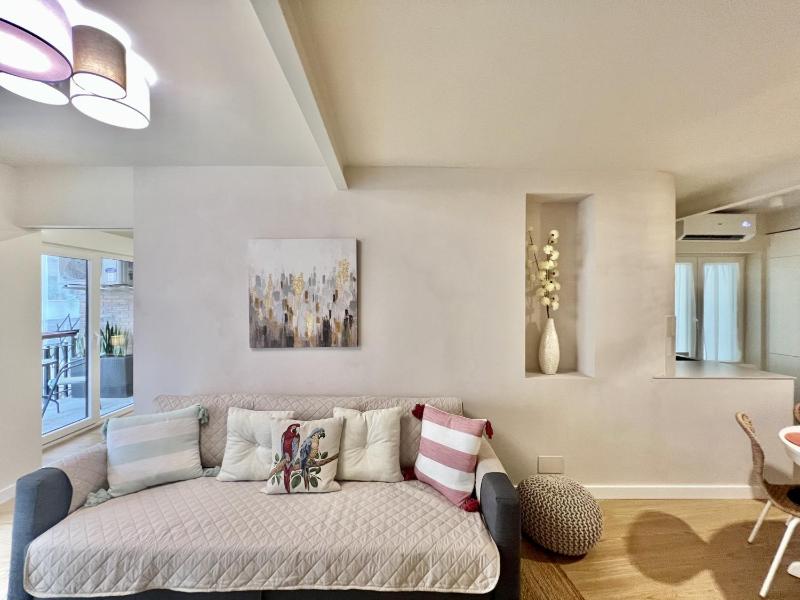 Cozy San Cristobal Apartment in Heart of Alicante - image 5