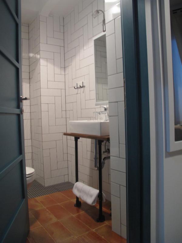 Indigo Inn Rooms - image 11