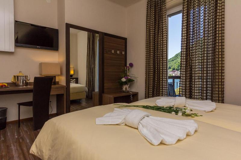 Hotel Riviera - image 38