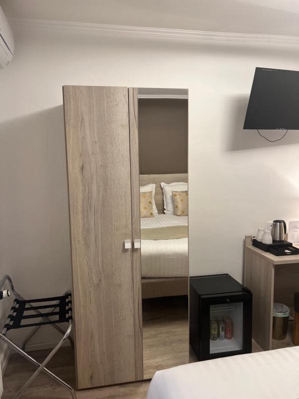 Standard Double Room image 2