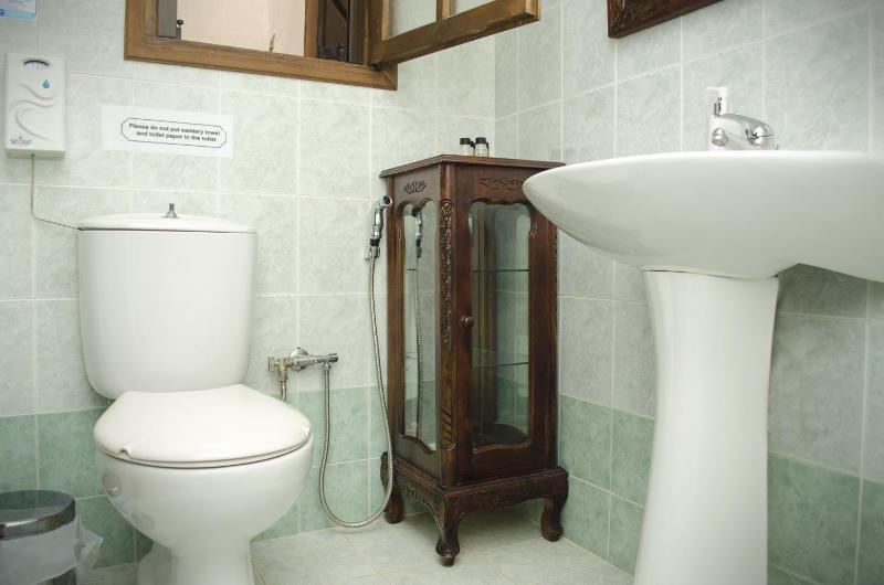 Studio Apartment with Garden View image 3