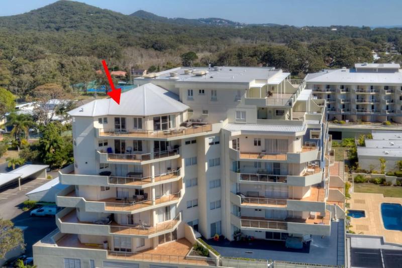 Views More Views Sub Penthouse at The Breakwater in Shoal Bay - image 11