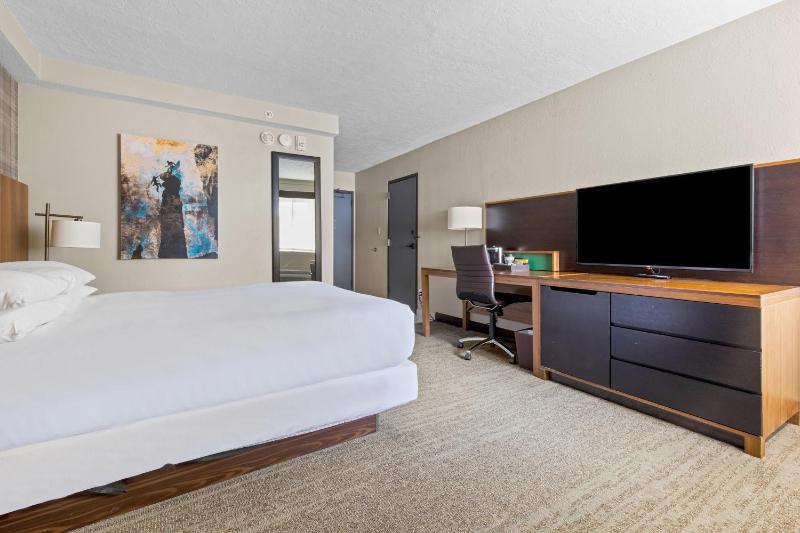 King Room image 4