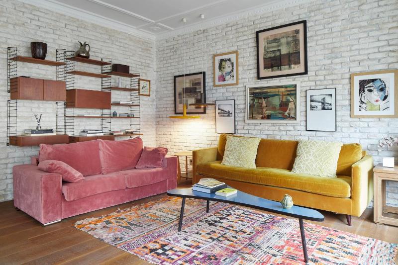 One-Bedroom Apartment image 3