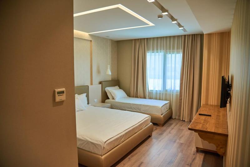Triple Room image 2