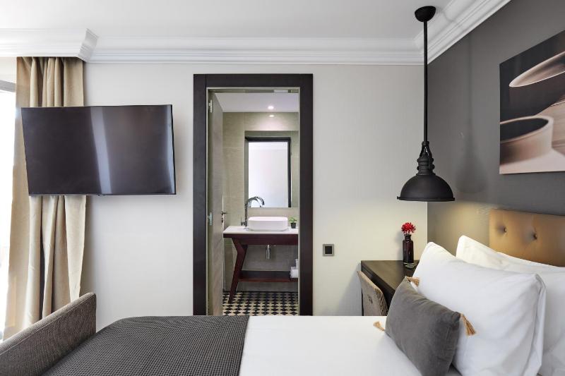 Hotel Cortes Rambla - image 7