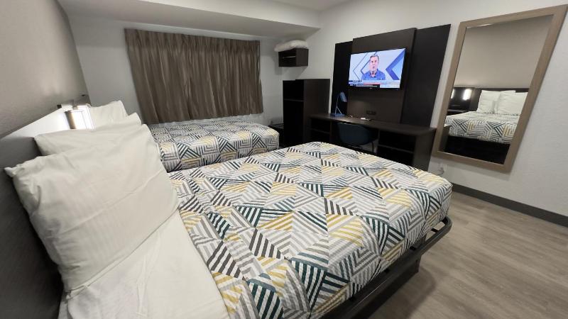 Deluxe Quadruple Room - Non-Smoking image 3
