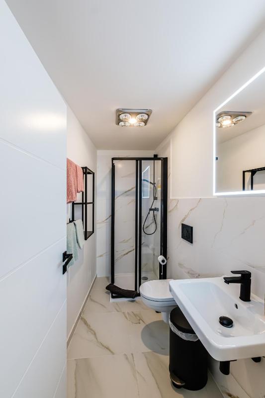 VV hotel & apartments - image 22