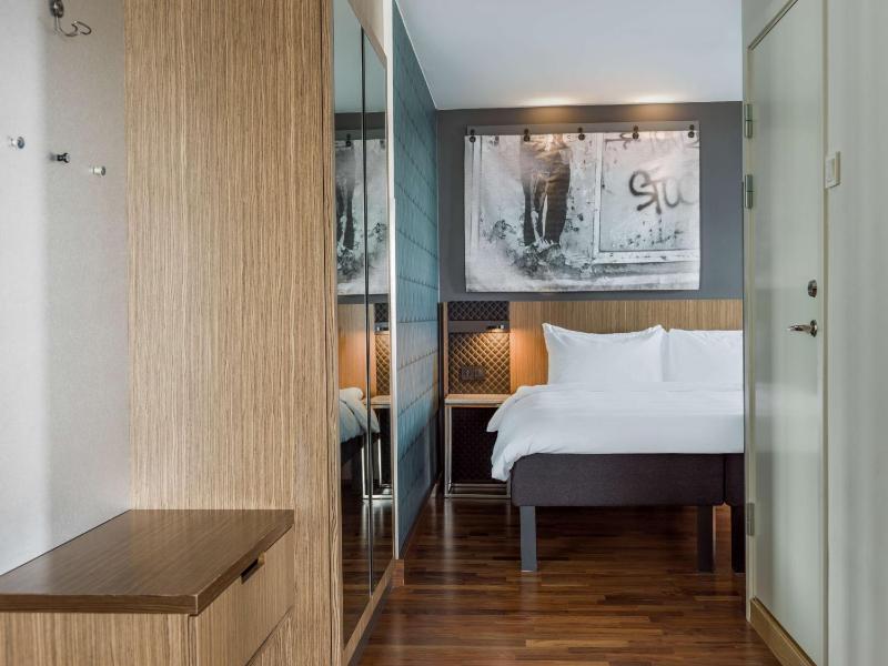One-Bedroom King Suite image 1
