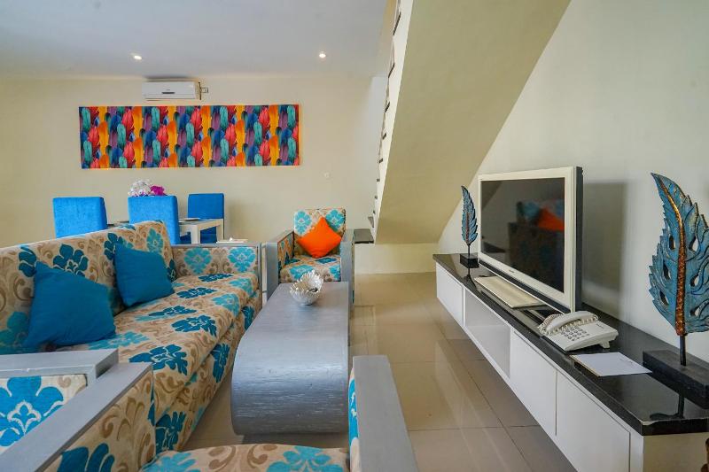 Awila Villas Kuta 3-Bedroom Private Pool Villas Near Kuta Beach - image 35