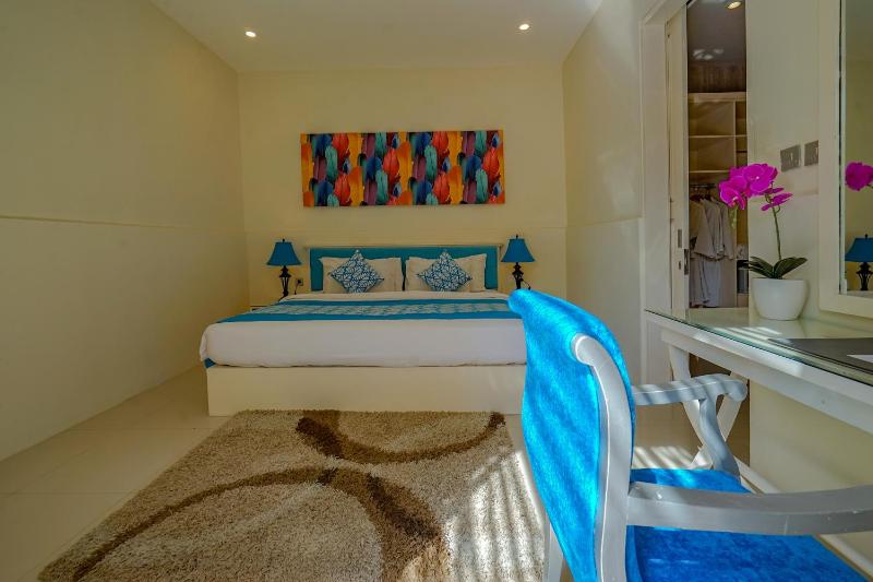Awila Villas Kuta 3-Bedroom Private Pool Villas Near Kuta Beach - image 20