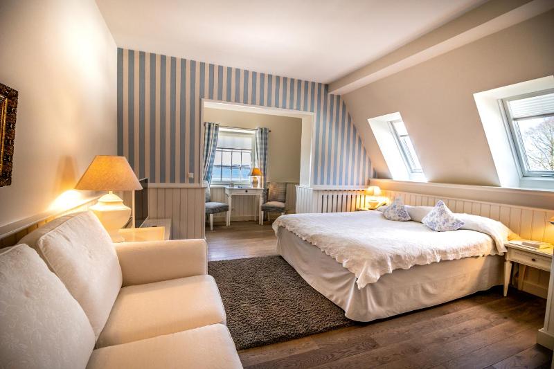 Premium Double Room with Sea View image 3