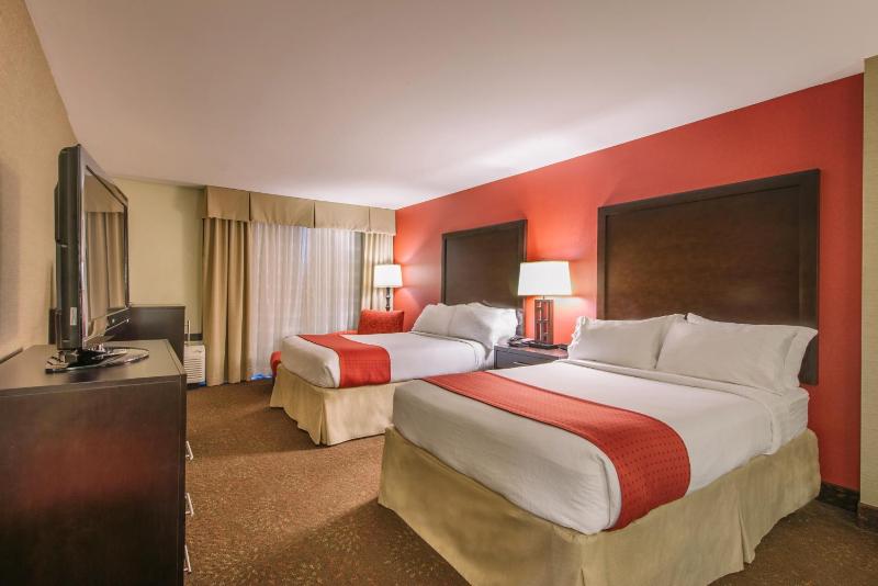 Double Room with Two Double Beds image 2