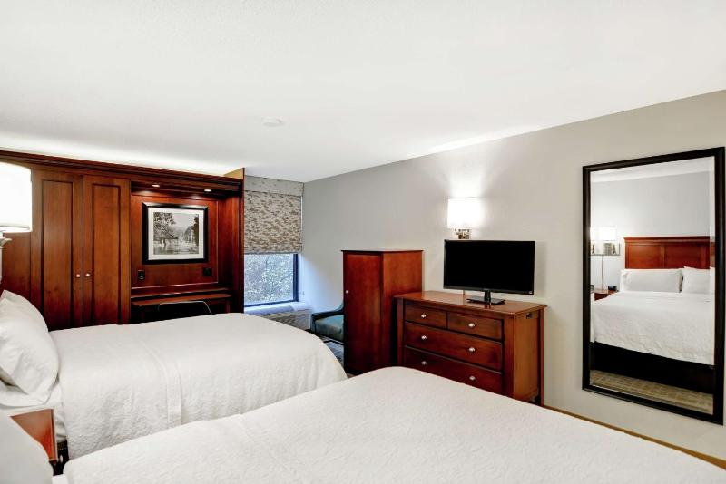 Double Room with Two Double Beds - Non-Smoking image 2