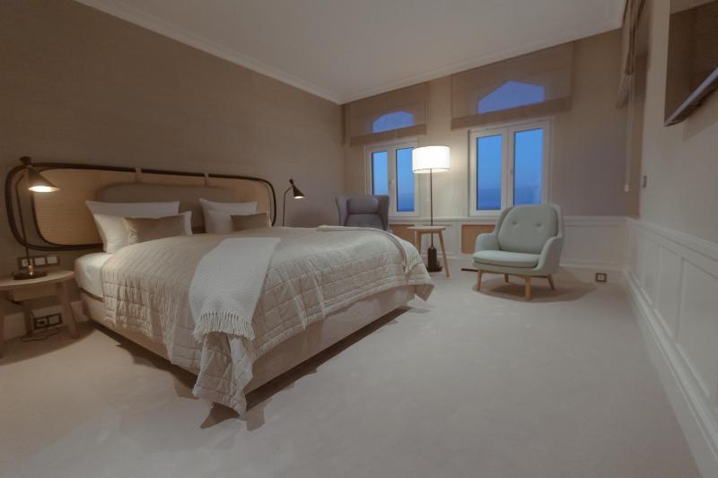 Double Room with Sea View image 4