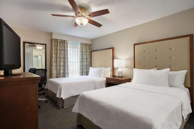One-Bedroom Suite with Two Double Beds - Non-Smoking image 2