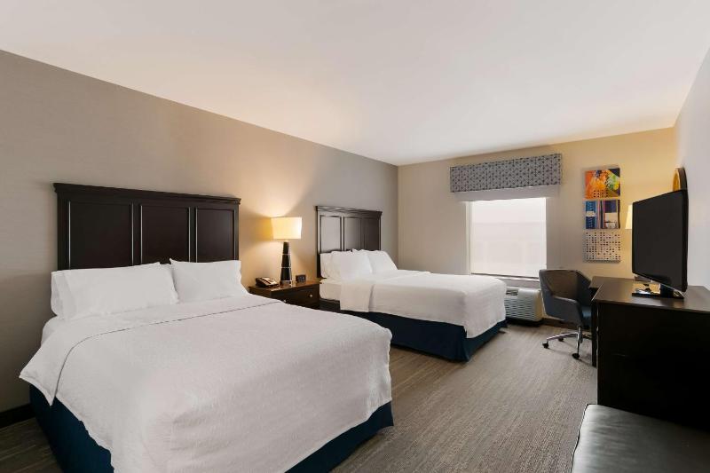 Queen Room with Two Queen Beds - Non-Smoking image 1