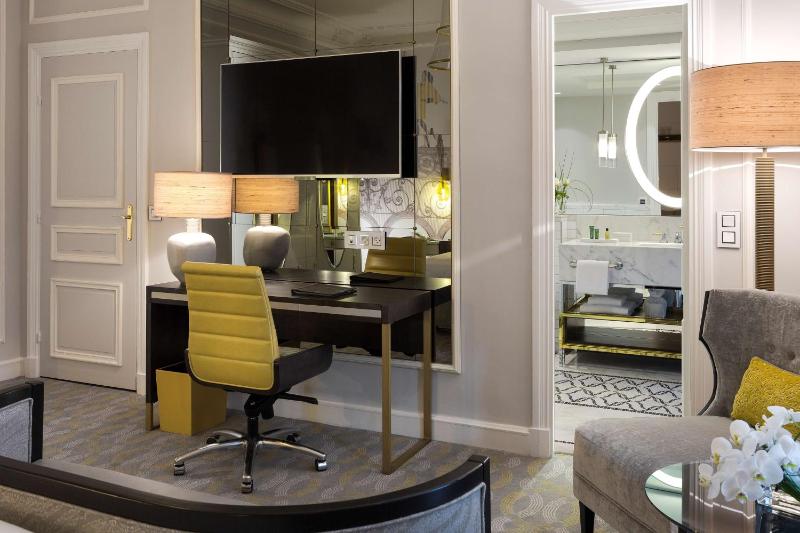 Executive Room image 4