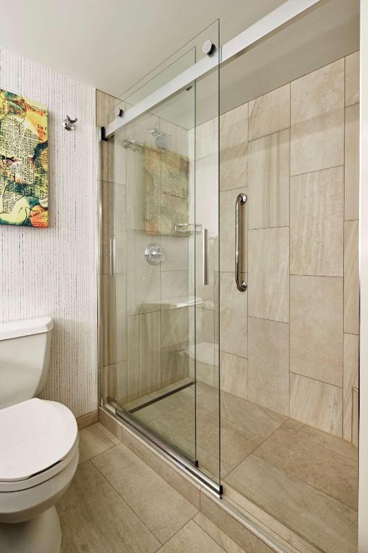 Premium Two-Room King Suite - High Floor image 2
