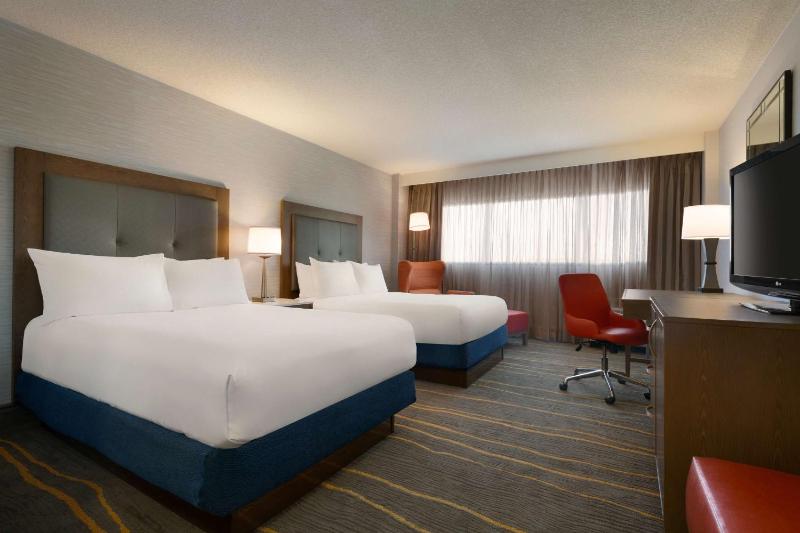 Double Room with Two Double Beds - Non-Smoking image 3