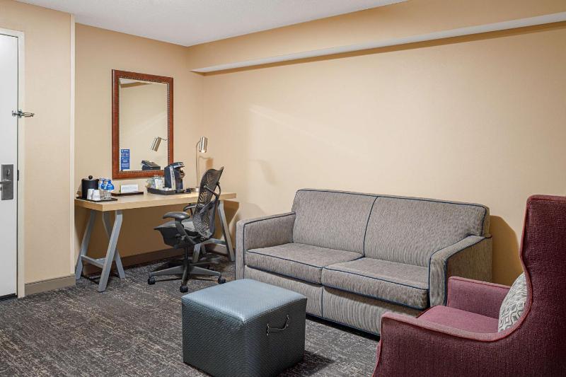 King Room image 2